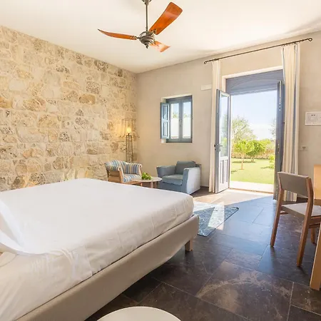 Masseria Della Volpe Hotel 4*